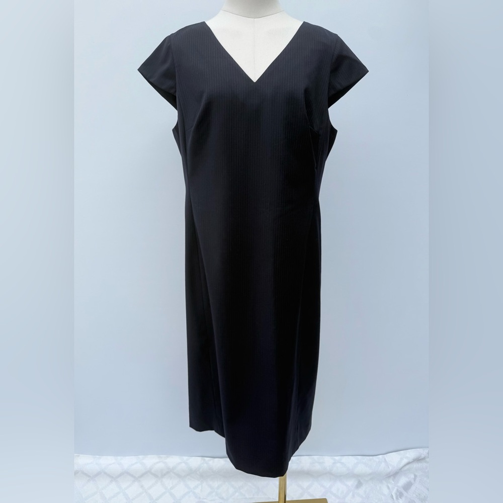 Talbots Navy Blue Pinstripe Wool Office Knee Length V-Neck Cap Sleeve Dress- 12